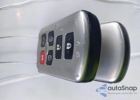 2013 Toyota Sienna Xle V6 8 Passenger from USA, damaged, VIN 5TDYK3DC2DS395725